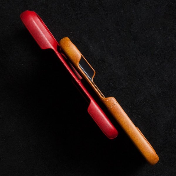 iPhone 16 Pro Max Kuoret kahdella korttipaikalla Musta