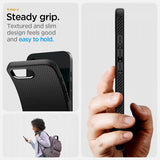 Spigen iPhone 16/17 -kuori, Liquid Air, mattamusta