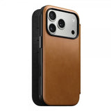 Nomad iPhone 17 Pro Modern Leather Folio -suojakotelo, English Tan