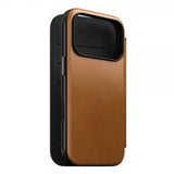 Nomad iPhone 17 Pro Modern Leather Folio -suojakotelo, English Tan