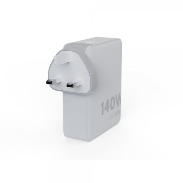 Xtorm Laturi ja kaapeli 140W GaN-Ultra Travel Charger + USB-C PD -kaapeli