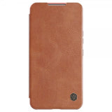 Nillkin Samsung Galaxy S22 Plus -kotelo Qin-sarja ruskea