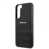 AMG Samsung Galaxy S22 Plus -suojakuori, jossa kohokuvioidut raidat, musta