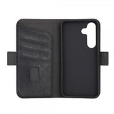 Gear Samsung Galaxy S24 -suojakotelo 3 korttipaikkaa musta