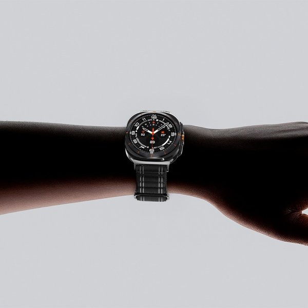 Spigen Samsung Galaxy Watch Ultra 47mm ranneke WBF0 Musta