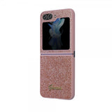 Guess Samsung Galaxy Z Flip 5 Suojakuori Glitterhiutaleita Metalli Logo Roosa