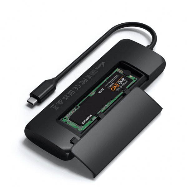 Satechi USB-C HYBRID integroidulla SSD-tallennusmahdollisuudella, musta