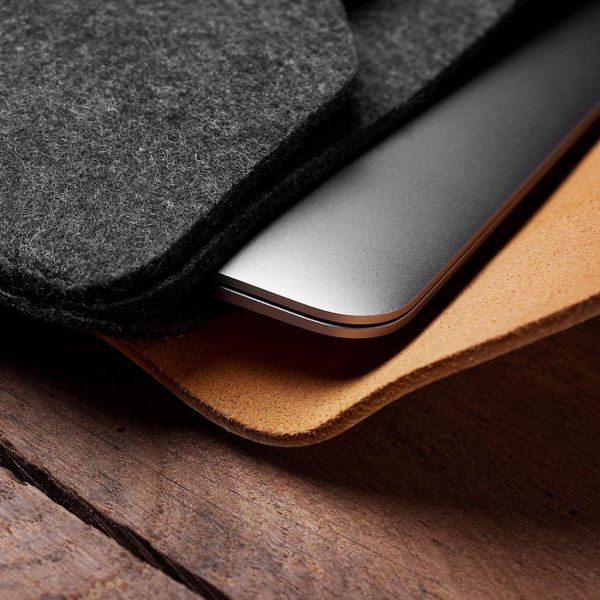 Mujjo MacBook Suojatasku 12" Ruskeamusta