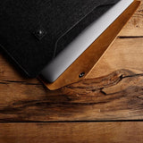 Mujjo MacBook Sleeve 13" Musta