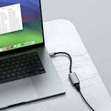 Satechi-sovitin USB-C 2.5 Gigabit Ethernet