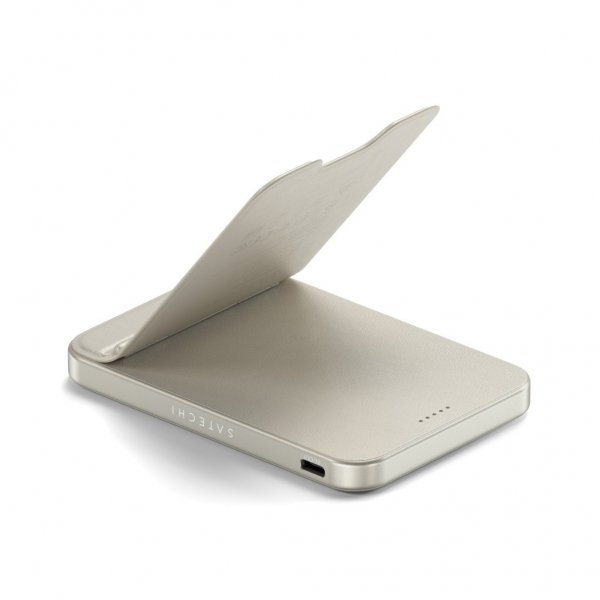 Satechi OntheGo Qi2 5K MagSafe-varavirtalähde jalustalla, hiekka