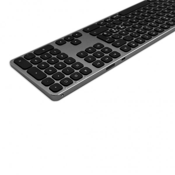 Satechi langaton näppäimistö jopa 3 laitteelle pohjoismainen asettelu Space Gray